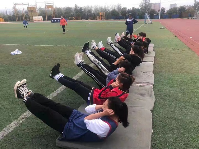 校运动队拉开冬训帷幕,全力备战新赛程