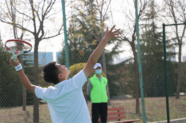 挥拍间超越平凡,灵动间缔造奇迹——晋中信息学院第四届“阳光杯”网球联赛圆满落幕