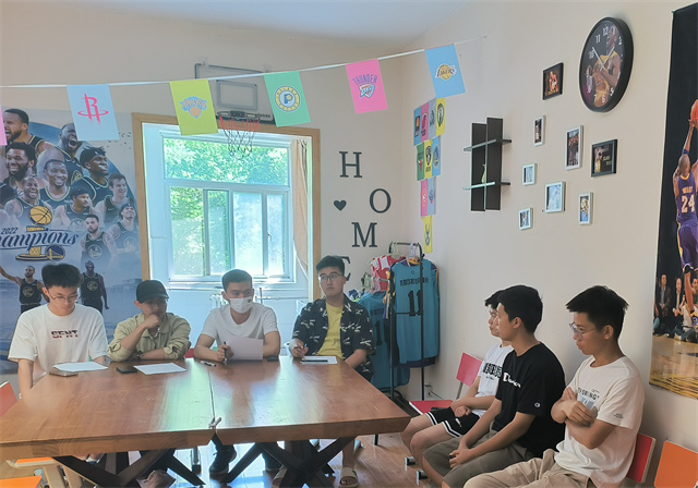 当篮球遇上思辩力,看篮球解说员们如何展示?——校第四届“奕驰杯”致敬经典解说大赛圆满结束